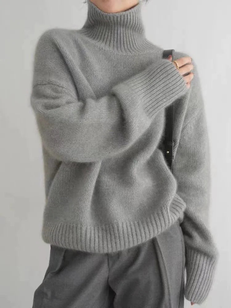Lorèn™ - Luxe Cashmere Turtleneck Sweater